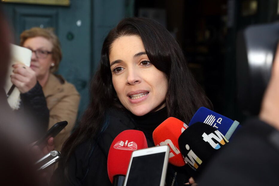 Roberta Medina no velório de Zé Pedro