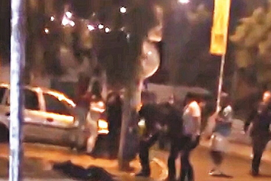 Agente da PSP foi encurralado por grupo de jovens e agredido violentamente a murro e pontapé 