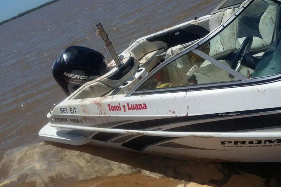 Matías Messi seguia em barco coberto de sangue