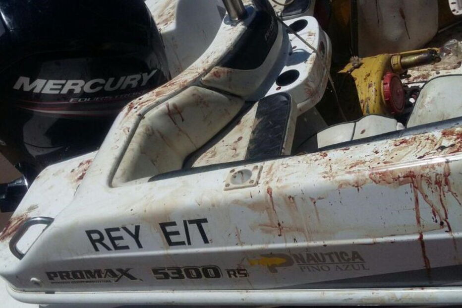 Matías Messi seguia em barco coberto de sangue
