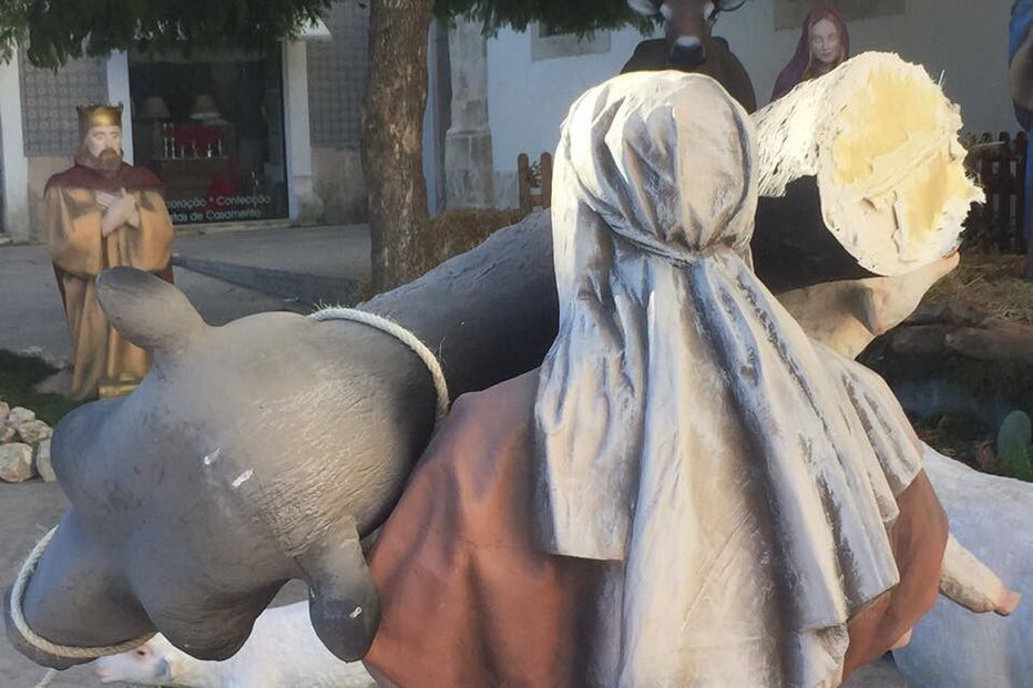 Imagens do presépio vandalizado em Santarém