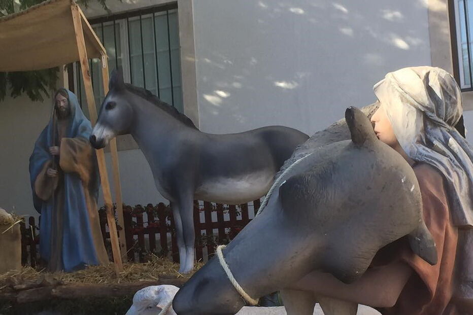 Imagens do presépio vandalizado em Santarém