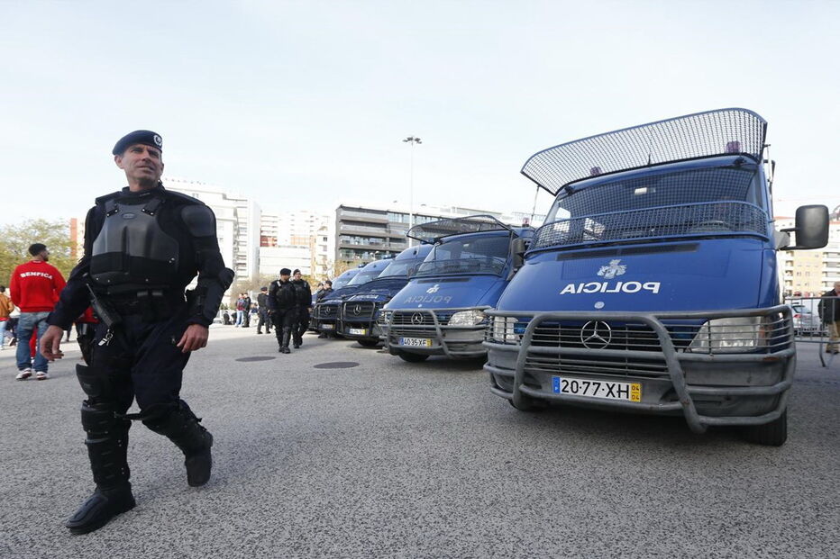 psp, agentes, terror, intervenção, equipamento, pistolas-metralhadoras, xxx