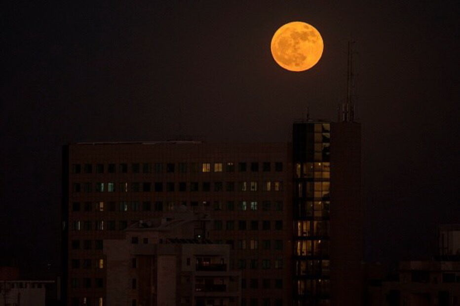 Super Lua foi apreciada em vários sítios do planeta