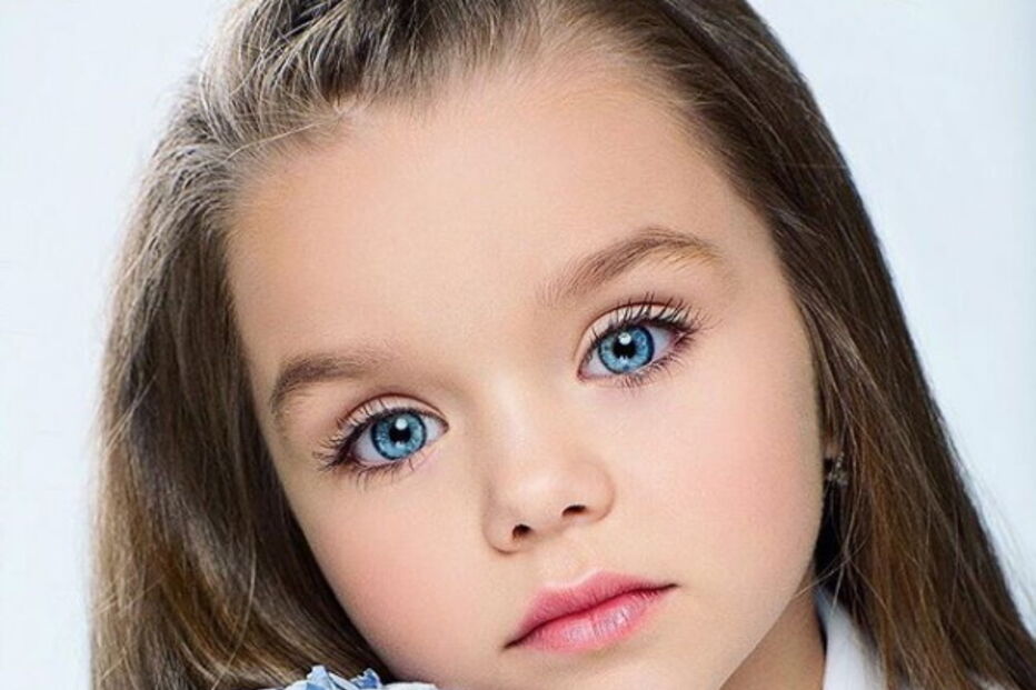 Anastasia Knyazeva tem seis anos