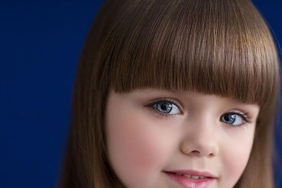 Anastasia Knyazeva tem seis anos