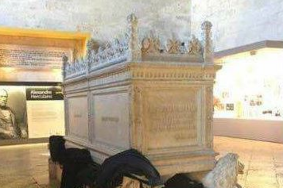Mosteiro dos Jerónimos, Alexandre Herculano, túmulo, mochilas, casacos