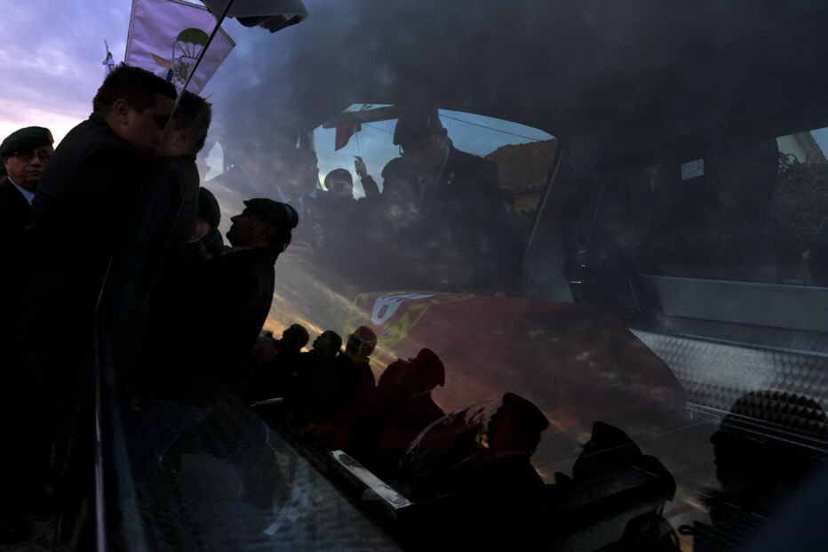 Funeral do paraquedista, ontem, em Lobão da Beira, Tondela 