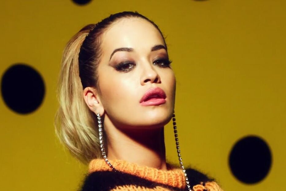 Rita Ora sensual