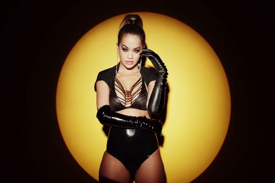 Rita Ora sensual