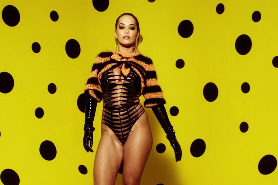 Rita Ora sensual