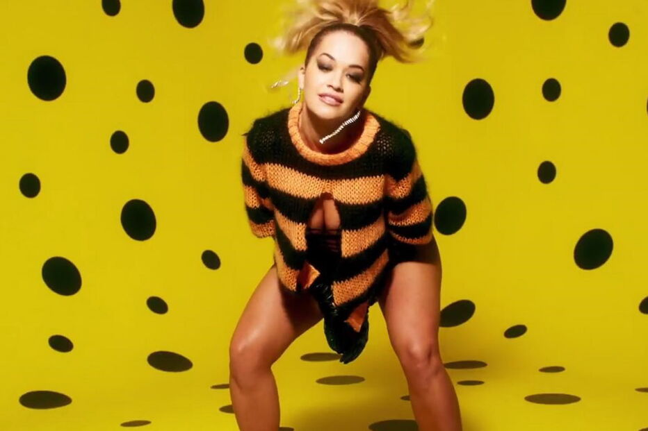 Rita Ora sensual