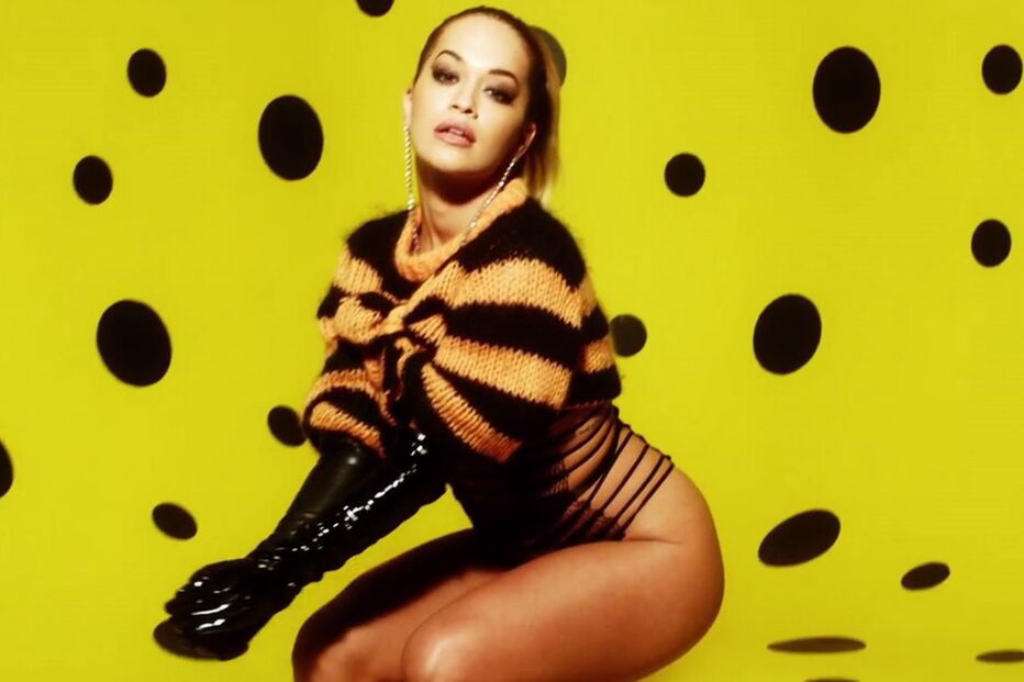 Rita Ora sensual