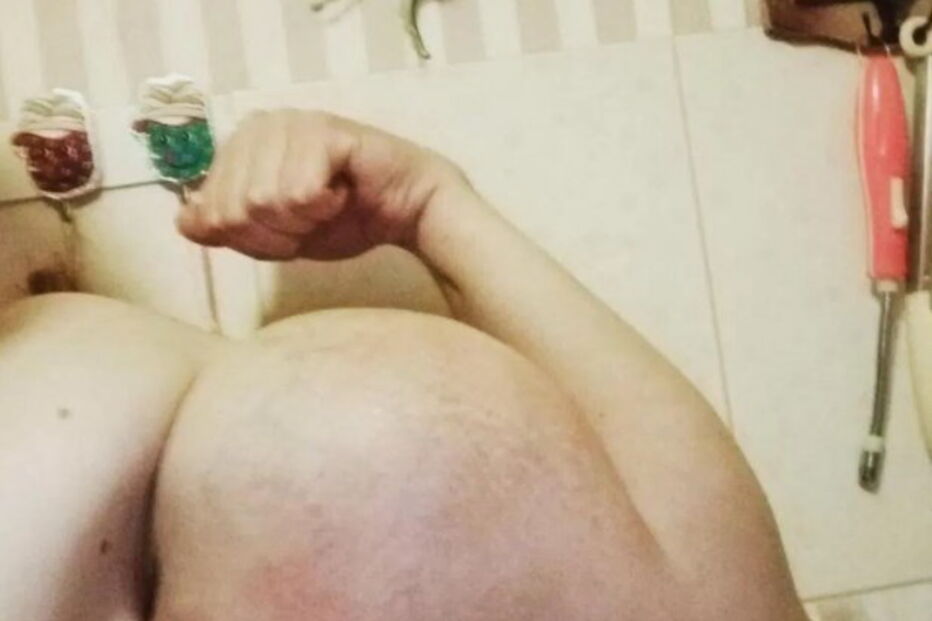 Popeye, músculos, corpo, óleo, braços, amputação, Rússia, Instagram, Kirill Tereshin