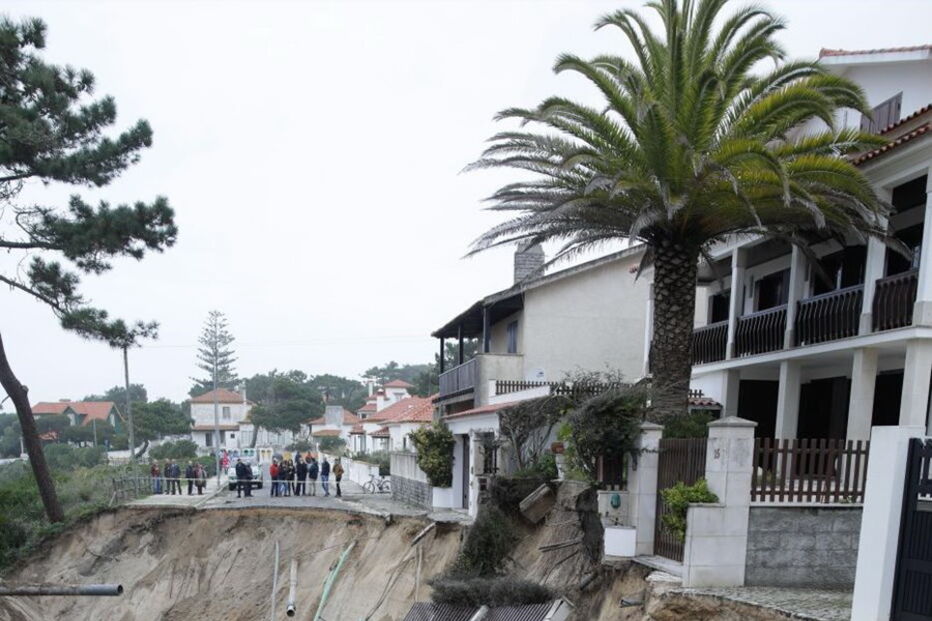 Cratera ameaça habitações na Marinha Grande