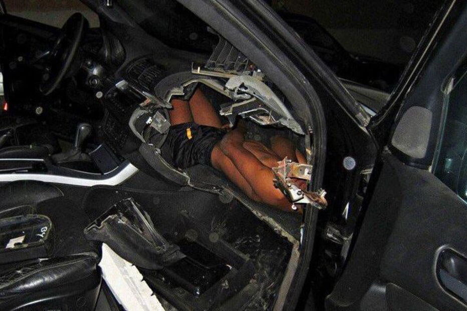 menino 12 anos, Espanha, Marrocos, contrabandeado 