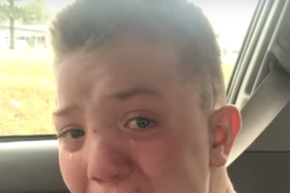 Famosos apoiam criança vítima de bullying na escola