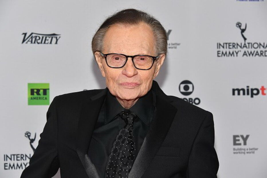 Terry Richard, assédio sexual, modelo, Larry King, apresentador, apalpar