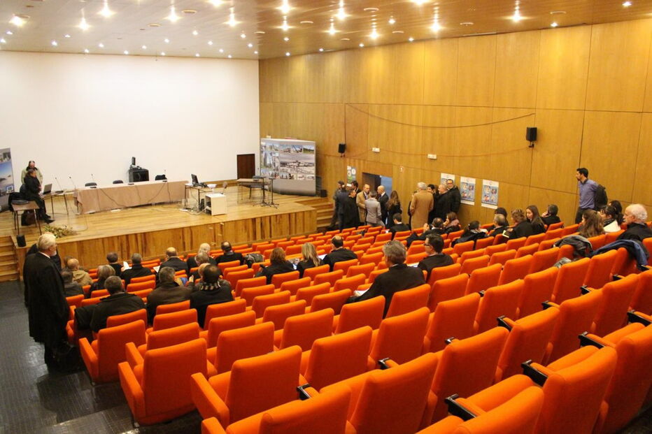 Julgamento decorreu num pavilhão  