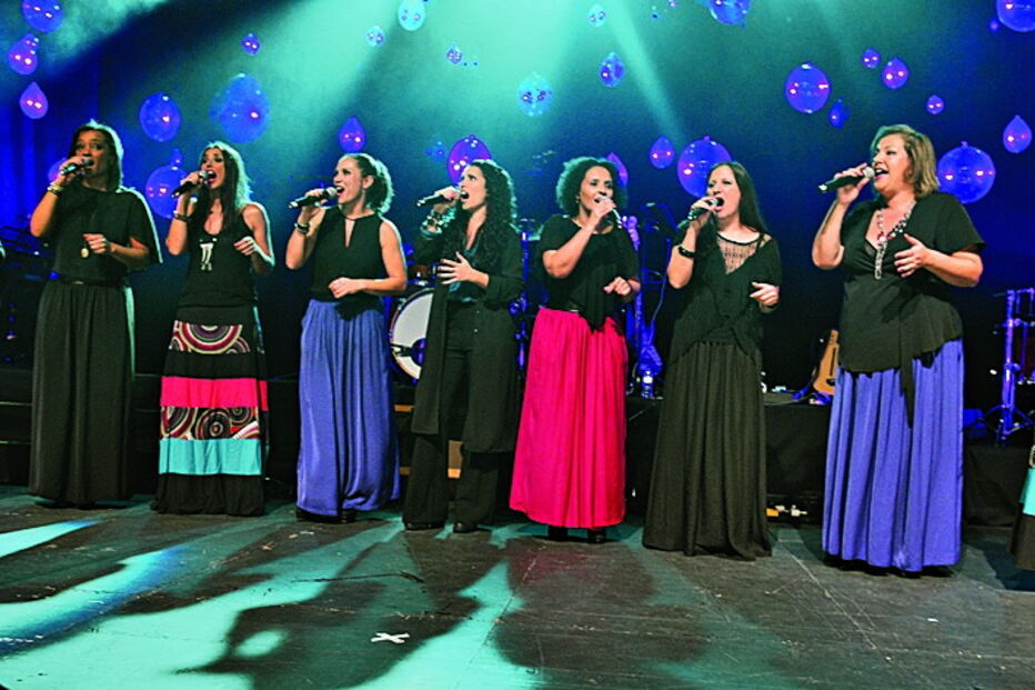 Shout abriram o espetáculo