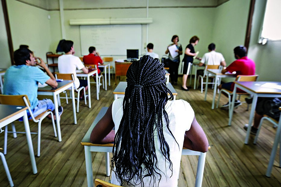 Matéria que saiu no exame circulou entre alunos dias antes da prova
