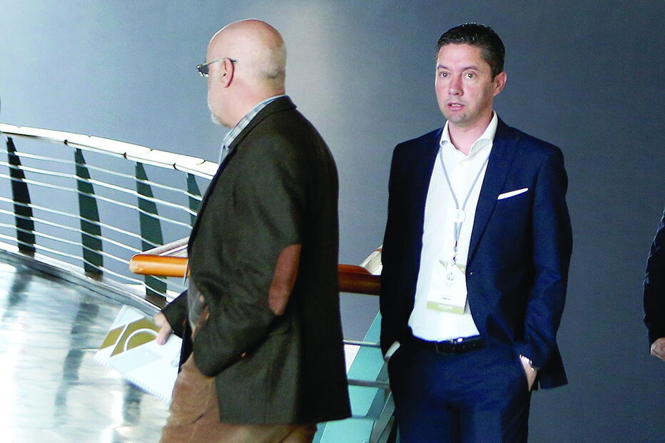 Fontelas Gomes (à direita) é o líder do Conselho de Arbitragem da FPF        