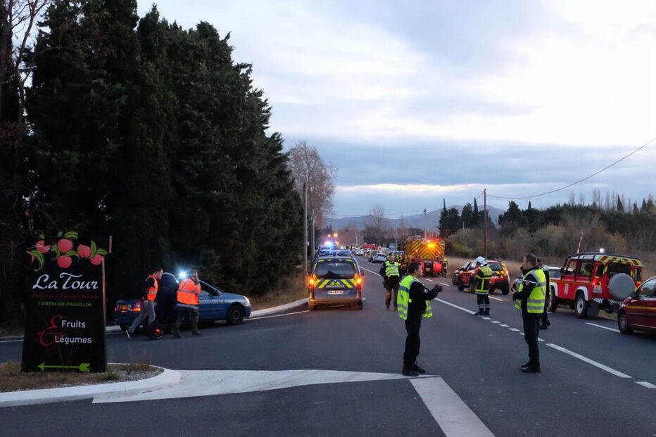 Acidente entre autocarro escolar e comboio em França