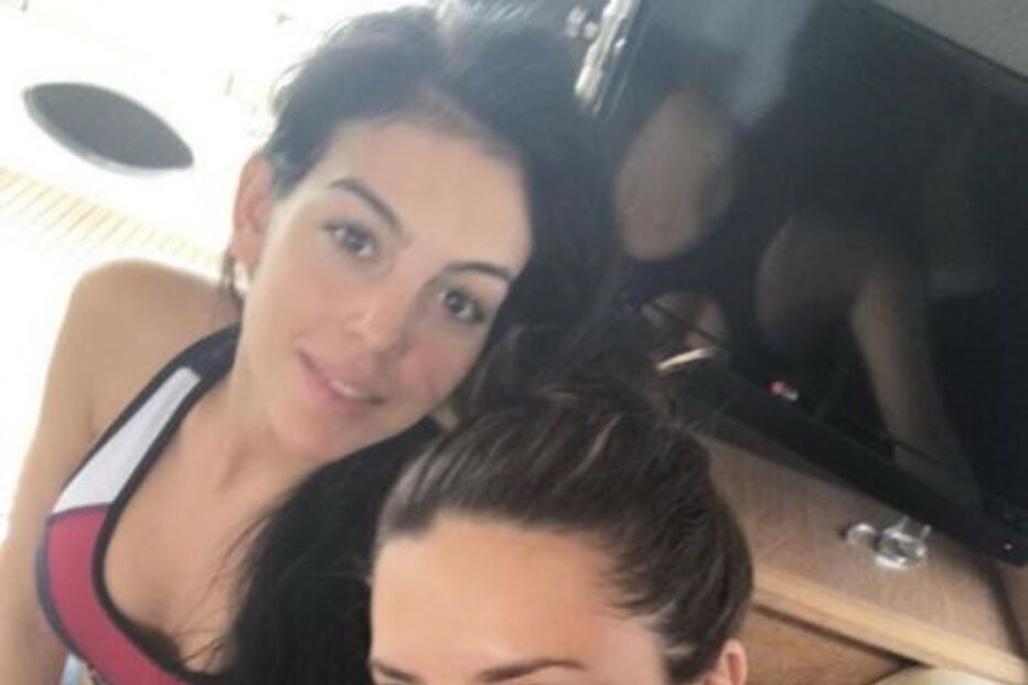 Georgina Rodríguez com Adriana Lima e a consultora de moda Ana Antic