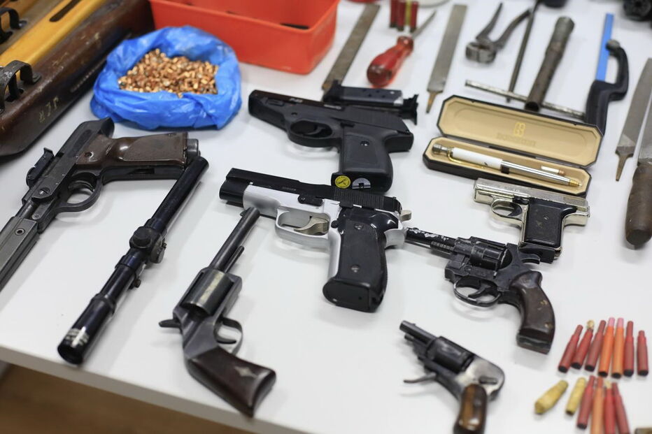 Algumas armas eram fabricadas de raiz 