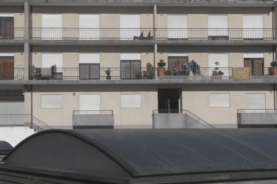 Bombeiro caiu do terceiro andar