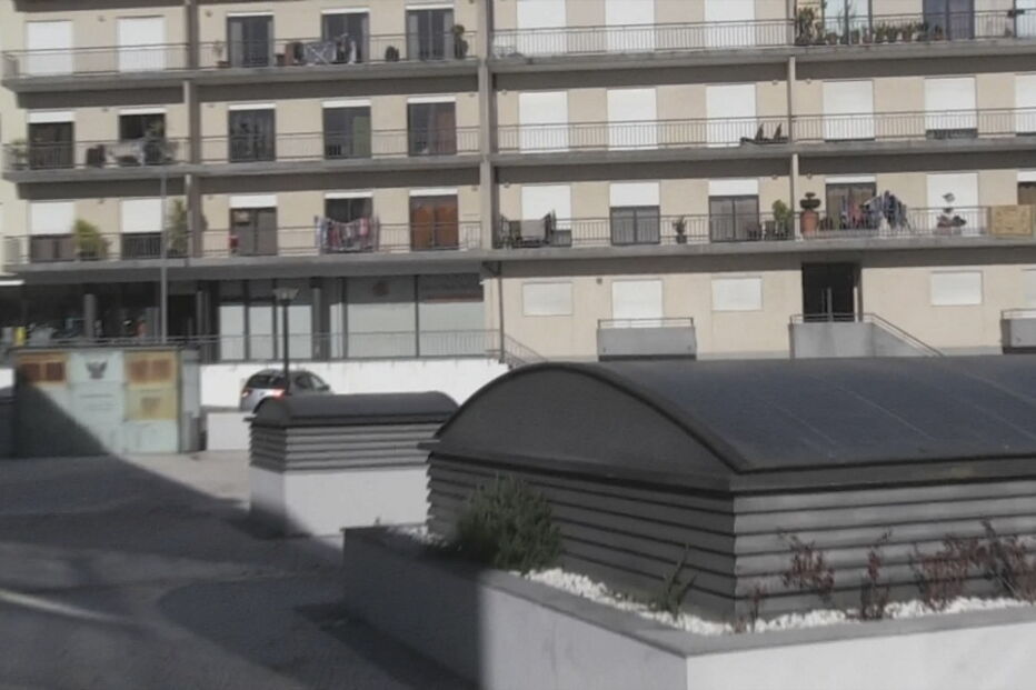 Bombeiro caiu do terceiro andar