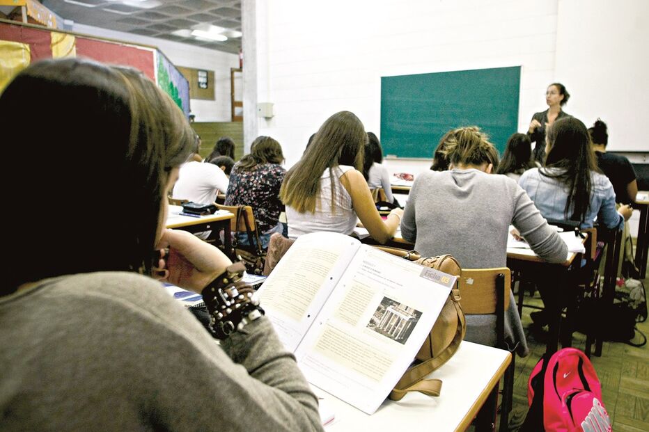 Secundário  foi concluído por 84% dos alunos a nível nacional 