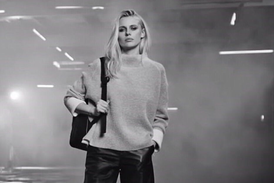 Infeção causada por tampão leva jovem a amputar pernas