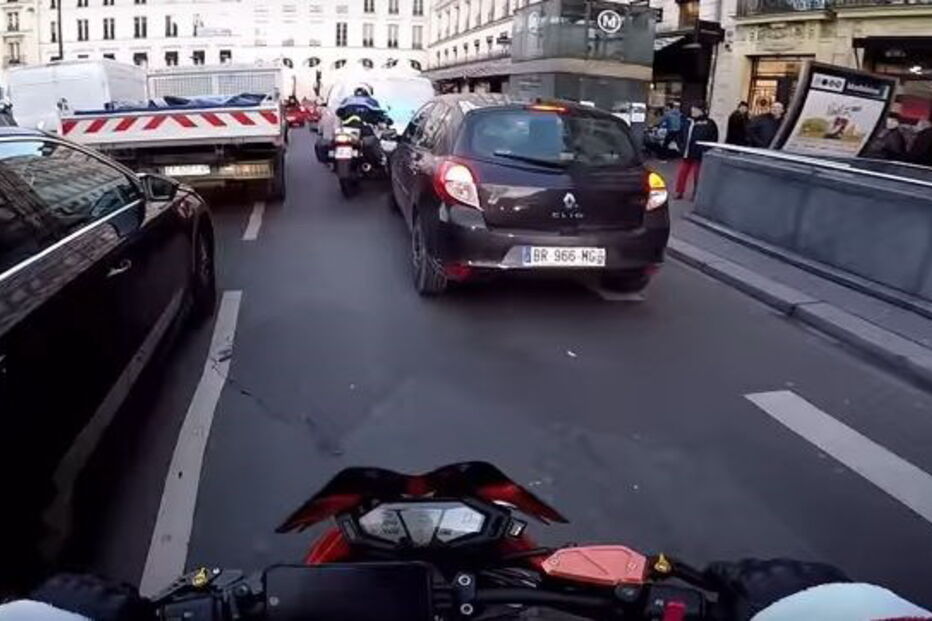 motard, youtuber, vídeo, atropelamento e fuga, perseguição 