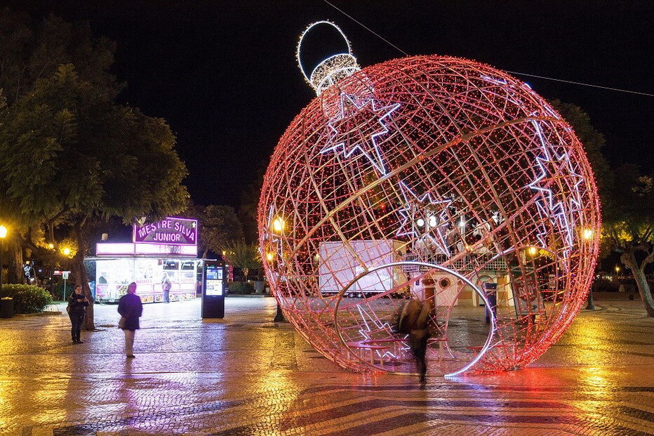 Comércio tradicional enfrenta concorrência de grandes superfícies 