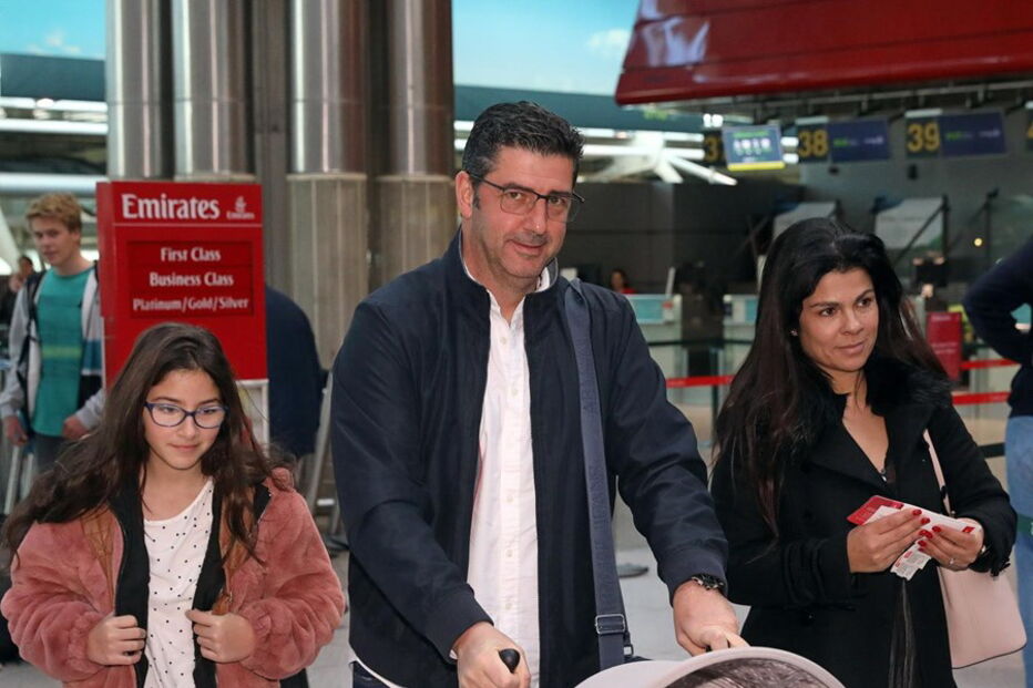 Rui Vitória com a família de partida para o Dubai