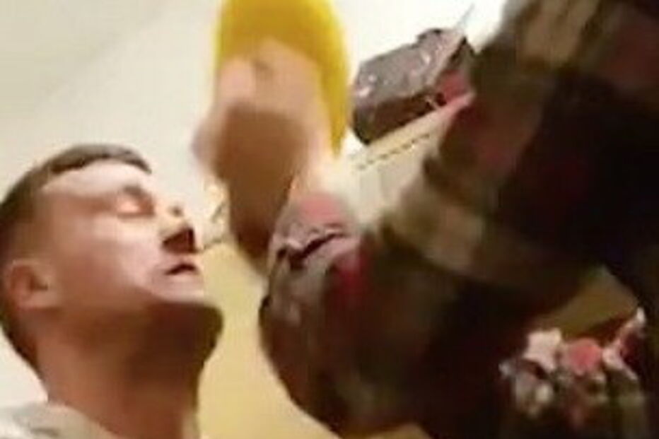 2017-12-22_23_15.17 4784907B00000578-5205853-image-a-13_1513949727739.jpg