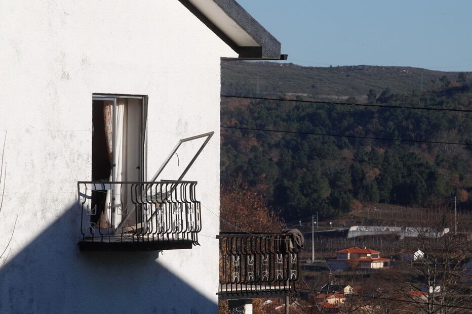 Corpo da mulher foi recolhido pelos Bombeiros Voluntários de Moimenta da Beira. Óbito foi atestado no local   