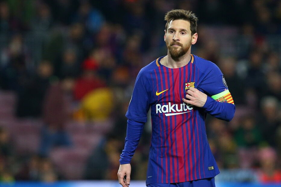 Messi aproveitou o mau arranque do português e lidera a tabela de melhores marcadores com 14 golos