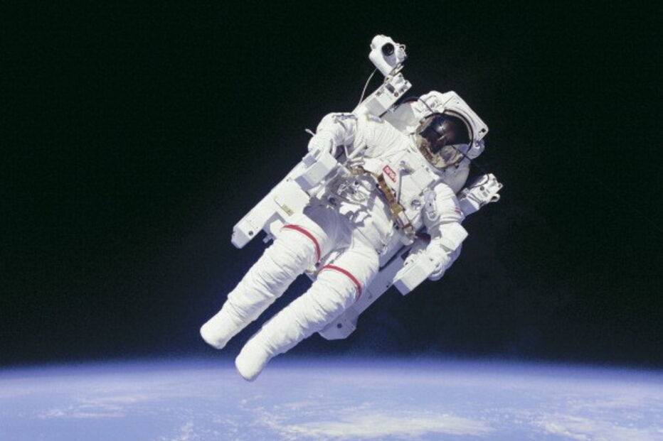 O austronauta Bruce McCandless