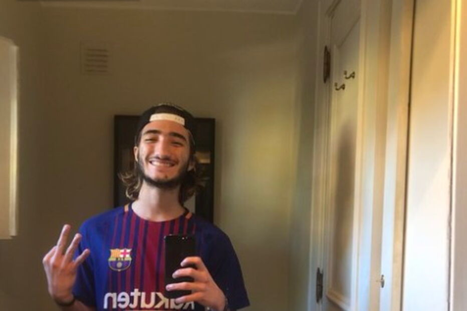 Filho de Mourinho festeja vitória do Barcelona