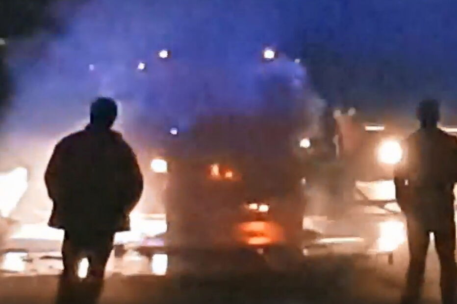 Carro incendeia-se na A13 em Tomar