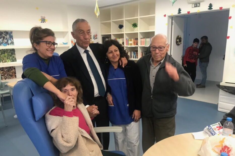 Marcelo visita Casa dos Marcos na véspera de Natal