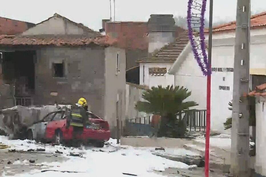 Explosão de material pirotécnico