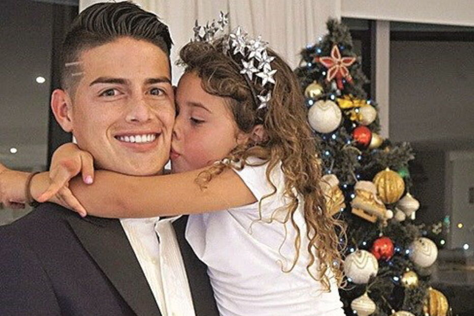James Rodríguez com a filha, Salomé