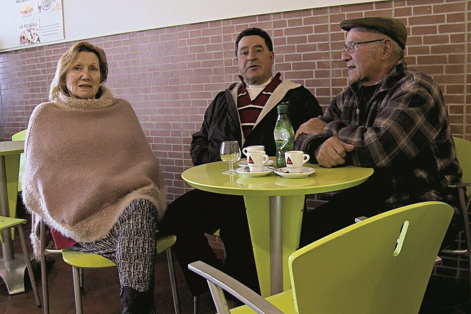 Populações queixam-se há dois meses da falta de telecomunicações e de TV