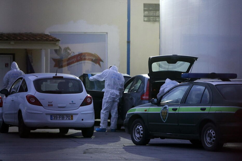 Mata mulher com quatro tiros em Salvaterra de Magos