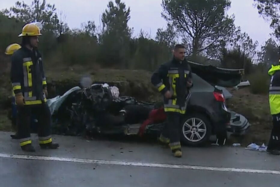 Violenta colisão frontal em Tondela faz onze feridos