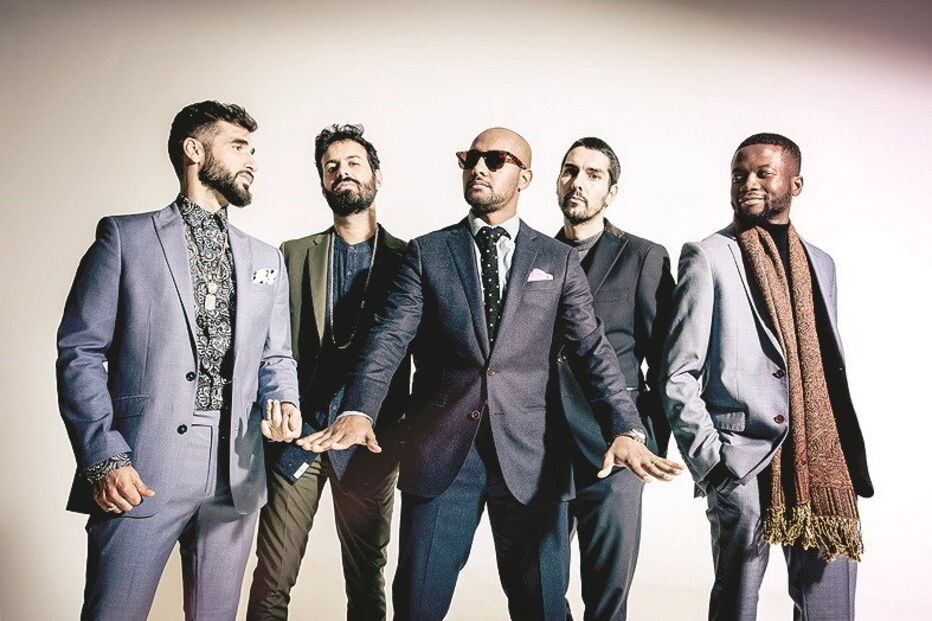 Os HMB vão animar a Passagem de Ano em Coimbra, com a festa no largo da Portagem. Pelas 22h30, atua o DJ Sousa e de madrugada é a vez do DJ Vacaciones 