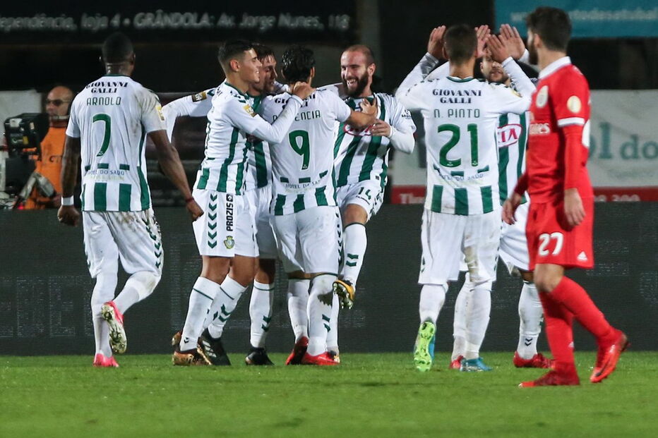 Vitória de Setúbal e Benfica defrontaram-se no Bonfim